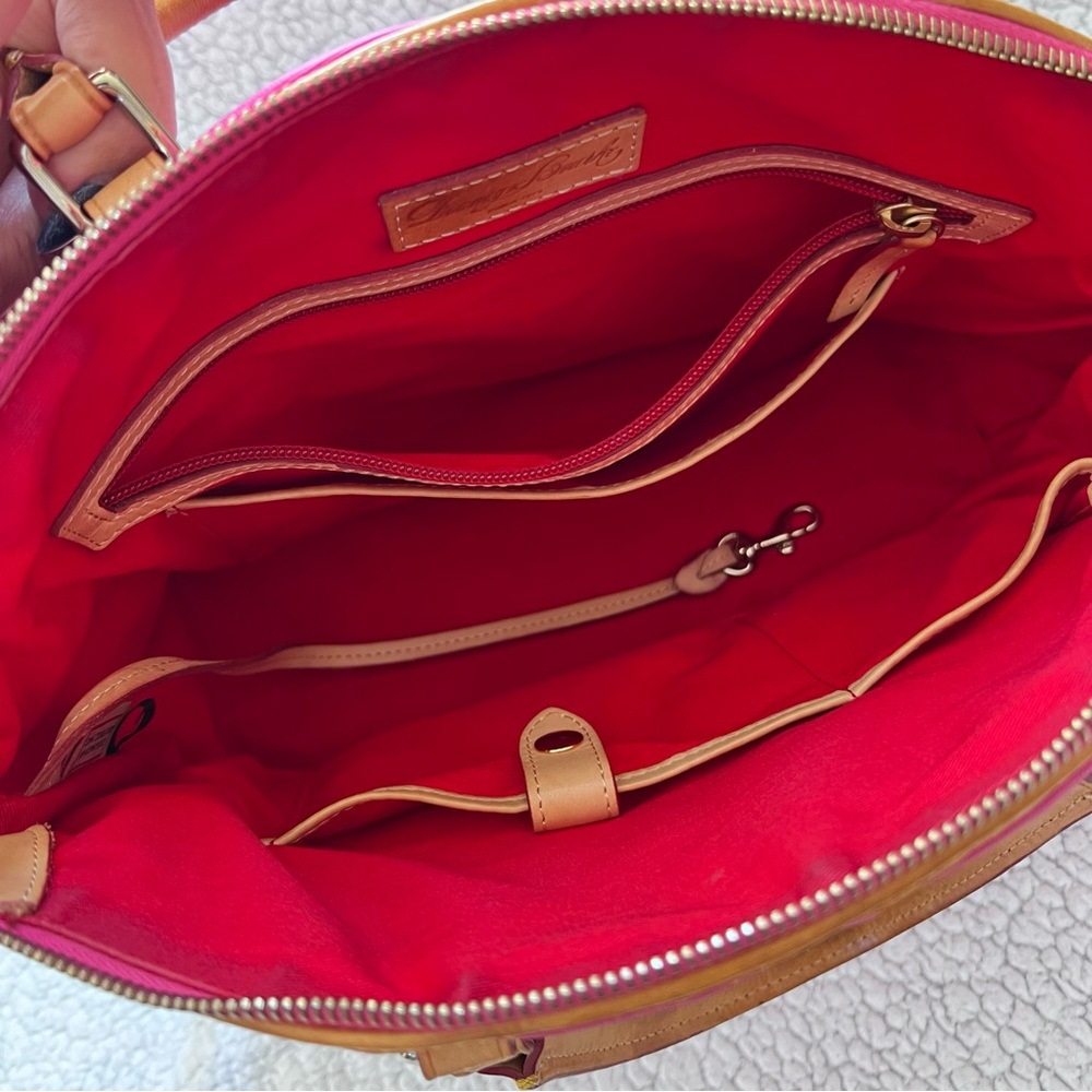 Dooney & Bourke pink quilted bag - Picture 6 of 8